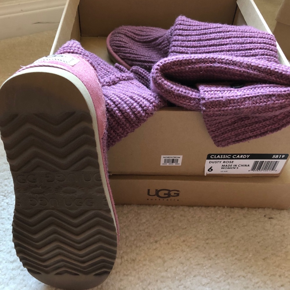 Uggs. Classic Cardy Knit. Size 6. Dusty Rose.